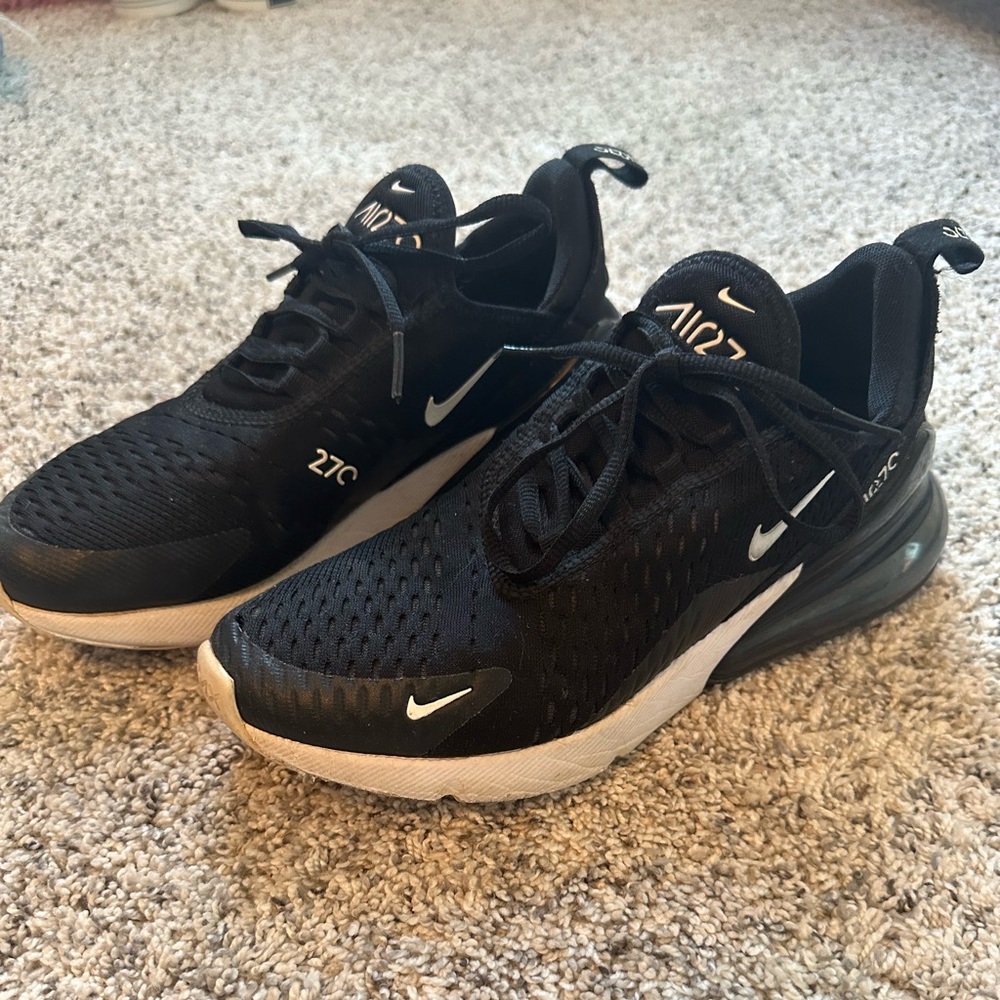 Women’s Nike air max 270